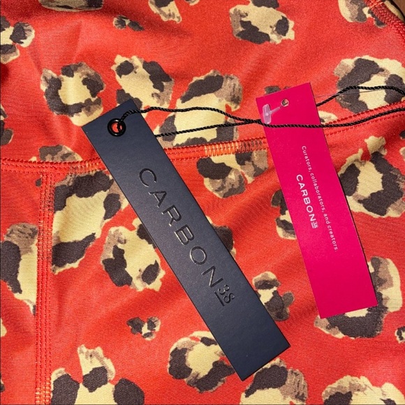 Carbon38 Printed Leopard 7/8 High Rise Leggings - Picture 6 of 9